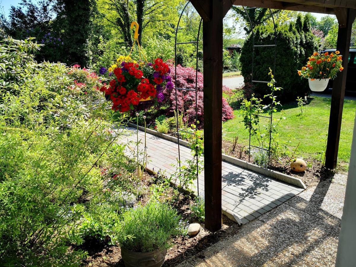 Kuenstler Ferienwohnung 3 Zimmer Kueche Bad Zentrale Lage Wulsbuttel Экстерьер фото